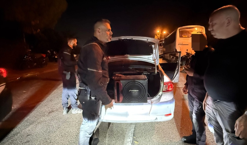 מבצע האכיפה ברחוב יפה נוף (צילום: ראובן כהן, דוברות עיריית חיפה)