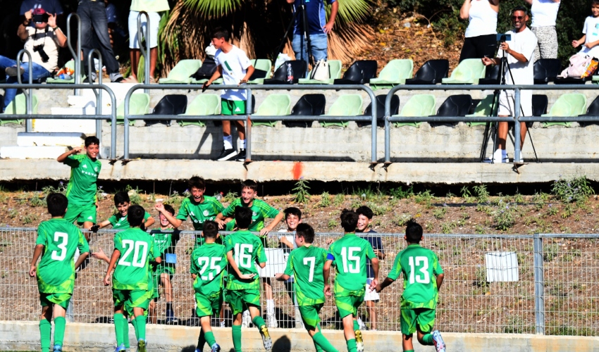משחק במתחם קצף (צילום: מכבי חיפה האתר הרשמי)