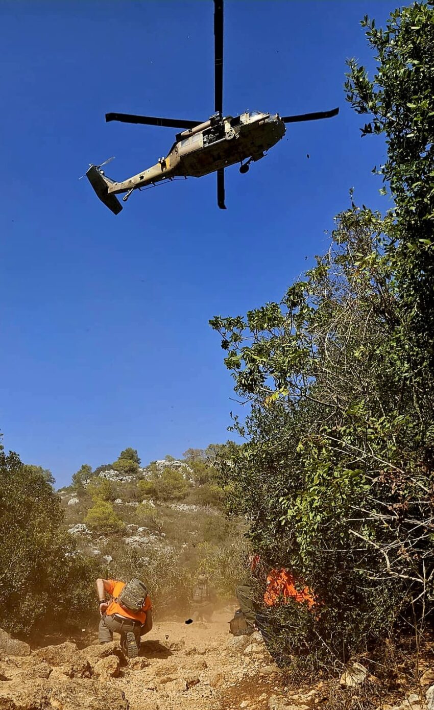 חילוץ הנער (צילום: דוברות יחידת החילוץ גליל-כרמל)
