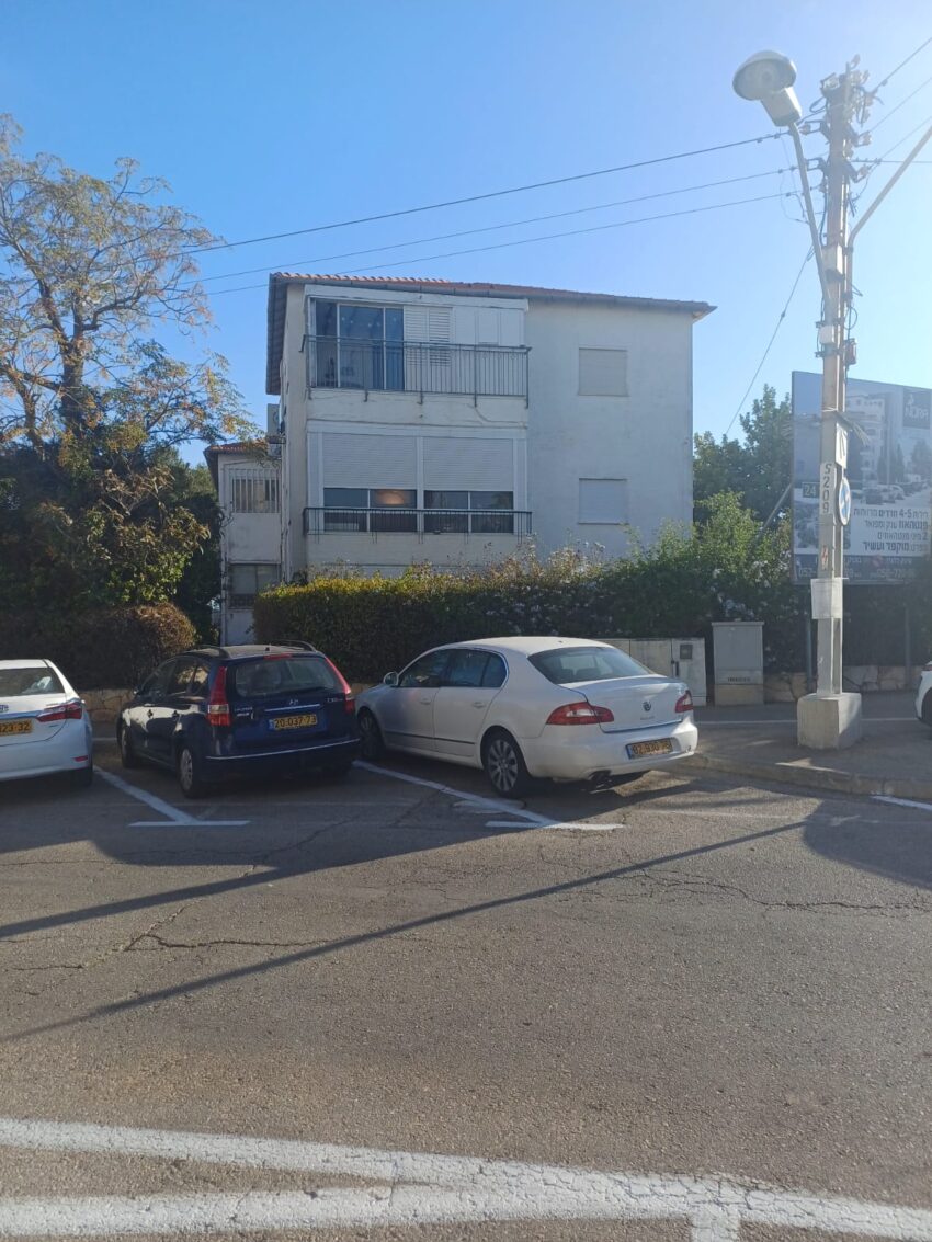 רחוב אהוד 24 (צילום: ליאור פרי)