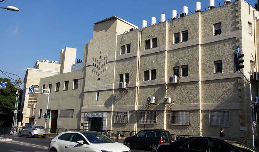 ישיבת "תפארת ישראל" (צילום: ויקישיתוף, שועל, cc-by-sa-4.0)