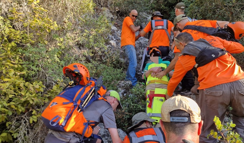 החילוץ בנחל אורן (צילום: דוברות יחידת החילוץ גליל-כרמל)