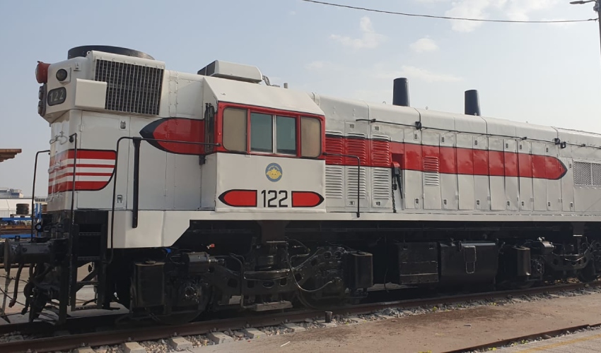 קטר 122 המשוחזר (צילום: רכבת ישראל)