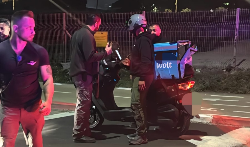 מבצע האכיפה נגד שליחי וולט (צילום: דוברות עיריית חיפה)