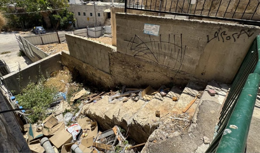 מדרגות דבורה, לפני (צילום: דוברות עיריית חיפה)