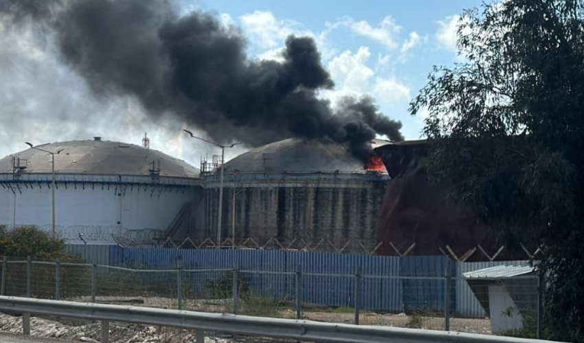 הפגיעה בבתי הזיקוק (צילום: שימוש לפי סעיף 27 א' לחוק זכויות יוצרים)