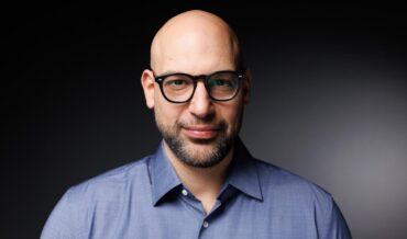 רז מנשה (צילום מיכה בריקמן)