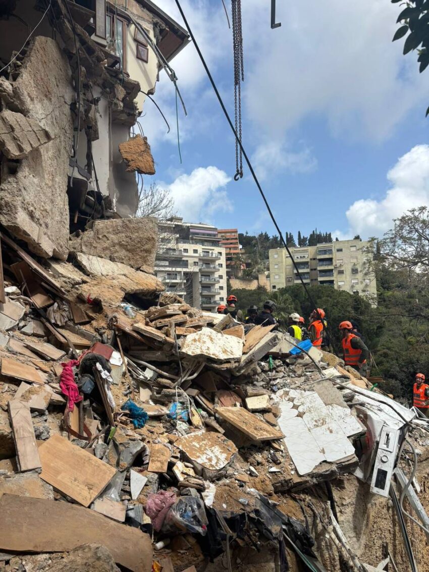 זירת הפגיעה הישירה בחיפה (צילום: שימוש לפי סעיף 27א' לחוק זכויות יוצרים)