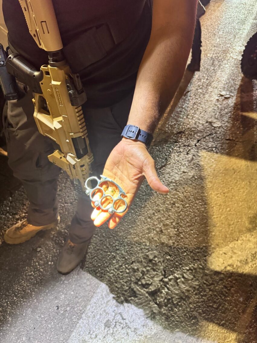 אגרופן שנתפס במבצע האכיפה (צילום: דוברות עיריית חיפה)